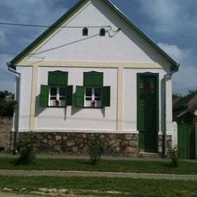 Hauszmann Vendégház Palotabozsok