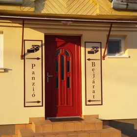 Dóra Kávézó és Panzió Bócsa