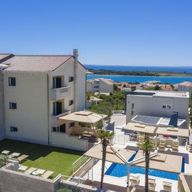 Apartments DYANA Novalja