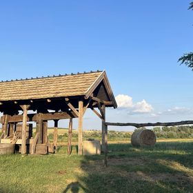 Buzál-Mórocza Pincészet és Szálláshely Etyek