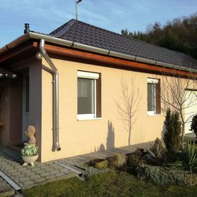 Pihenj Meg Apartman Sirok