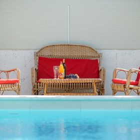 Apartments Vesna with pool Vodice