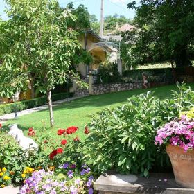 Hársfa Szálló Tamási