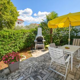 Apartment Petrlin Malinska