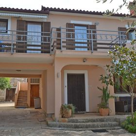 Apartments Josip Pavicini