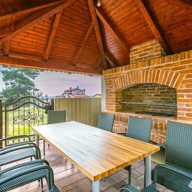 Apartmani Tina Medulin