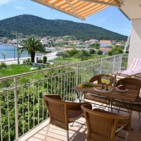 Apartment Natasa Vinisce