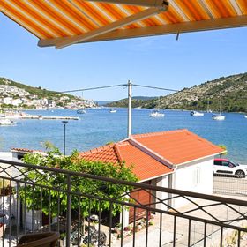 Apartment Natasa Vinisce