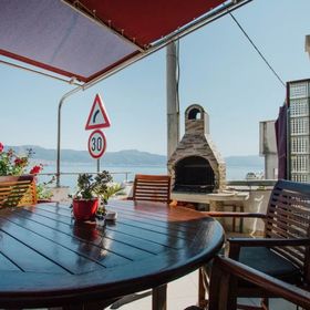 Apartmani Marin Arbanija