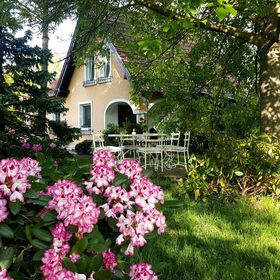 Fehér Porta Vászoly