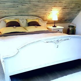 Fehér Porta Vászoly