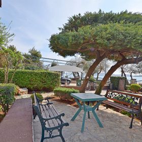 Apartments Ivan by the sea Vodice