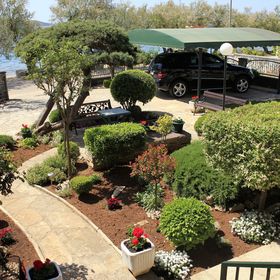 Apartments Ivan by the sea Vodice