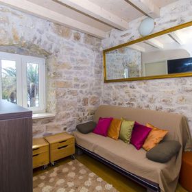 House Gulliver Kastel Sucurac