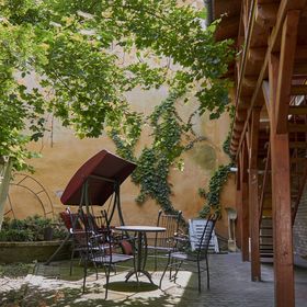 King Arthur Panzió Baja