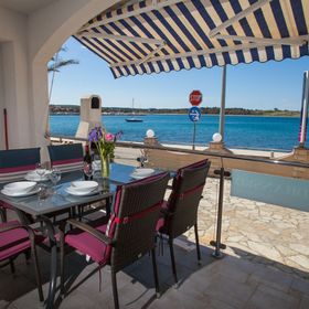 Apartment Primorska Novalja