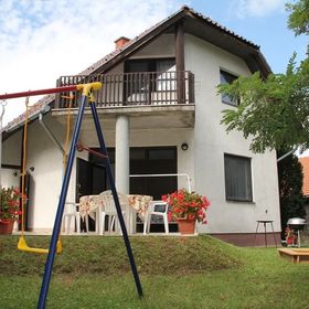 Szieszta Vendégház Balatonszárszó