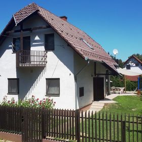 Szieszta Vendégház Balatonszárszó