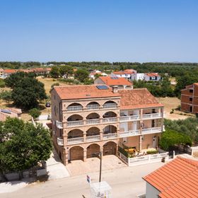 Apartmanok és Szobák Parkolóhellyel Biograd Na Moru, Biograd - 6219 Biograd Na Moru