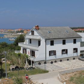 Apartmanok és Szobák A Tenger Mellett Povljana, Pag - 6476 Povljana