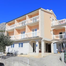 Apartmanok Parkolóhellyel Stanici, Omis - 2818 Stanići