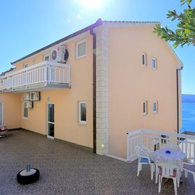 Apartmanok Parkolóhellyel Stanici, Omis - 2818 Stanići