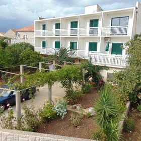 Apartmanok és Szobák A Tenger Mellett Sucuraj, Hvar - 12887 Sućuraj