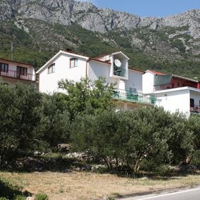 Apartmanok és Szobák Parkolóhellyel Gradac, Makarska - 6819 Gradac