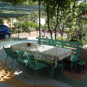 Apartmanok és Szobák Parkolóhellyel Gradac, Makarska - 6819 Gradac