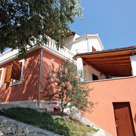 Apartmanok Parkolóhellyel Sutivan, Brac - 5654 Sutivan