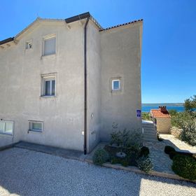 Apartmanok Parkolóhellyel Maslenica, Novigrad - 12636 Maslenica