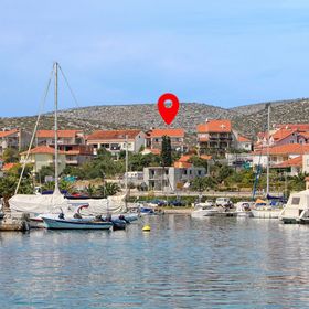 Apartmanok és Szobák Parkolóhellyel Marina, Trogir - 5953 Marina