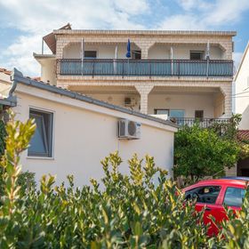 Apartmanok és Szobák Parkolóhellyel Marina, Trogir - 5953 Marina