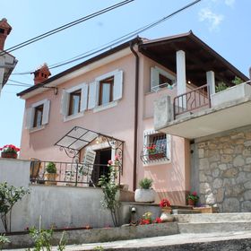 Apartmanok Parkolóhellyel Kraj, Opátia - Opatija - 7794 Kraj