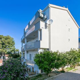 Apartmanok Parkolóhellyel Podstrana, Split - 6072 Podstrana