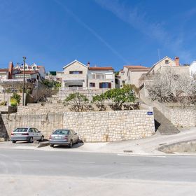 Apartmanok Parkolóhellyel Postira, Brac - 765 Postira