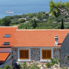 Apartmanok Parkolóhellyel Murter - 5097