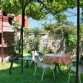 Apartmanok Parkolóhellyel Murter - 5084