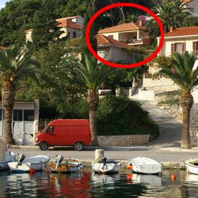 Apartmanok Parkolóhellyel Splitska, Brac - 2857 Splitska