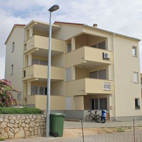 Apartmanok Parkolóhellyel Novalja, Pag - 9417 Novalja