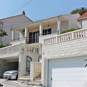 Apartmanok Parkolóhellyel Sutivan, Brac - 2846 Sutivan
