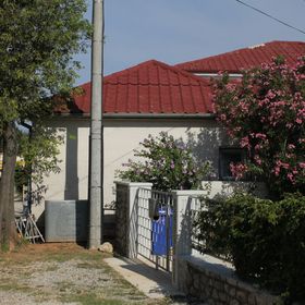 Apartmanok Parkolóhellyel Seline, Paklenica - 6604 Seline