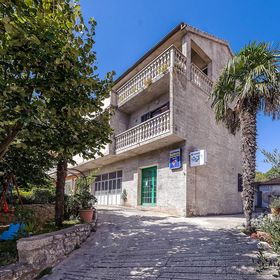 Családi Apartmanok A Tenger Mellett Zaton, Krka - 12416 Zaton