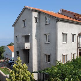 Apartmanok Parkolóhellyel Njivice, Krk - 5458 Njivice