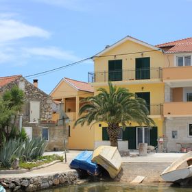 Apartmanok A Tenger Mellett Kukljica, Ugljan - 8209 Kukljica