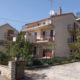 Apartmanok Parkolóhellyel Srima - Vodice, Vodice - 6099 Srima - Vodice