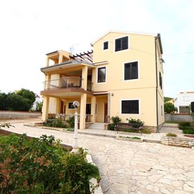 Apartmanok Parkolóhellyel Tribunj, Vodice - 12529 Tribunj