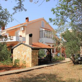 Apartmanok A Tenger Mellett Sutomiscica, Ugljan - 912 Sutomišćica