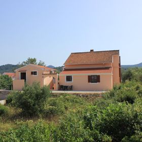 Apartmanok A Tenger Mellett Sutomiscica, Ugljan - 912 Sutomišćica
