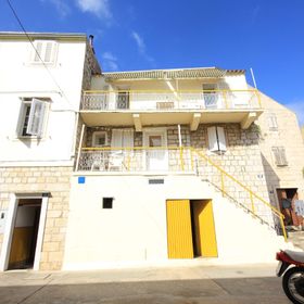 Apartmanok A Tenger Mellett Vis - 2477